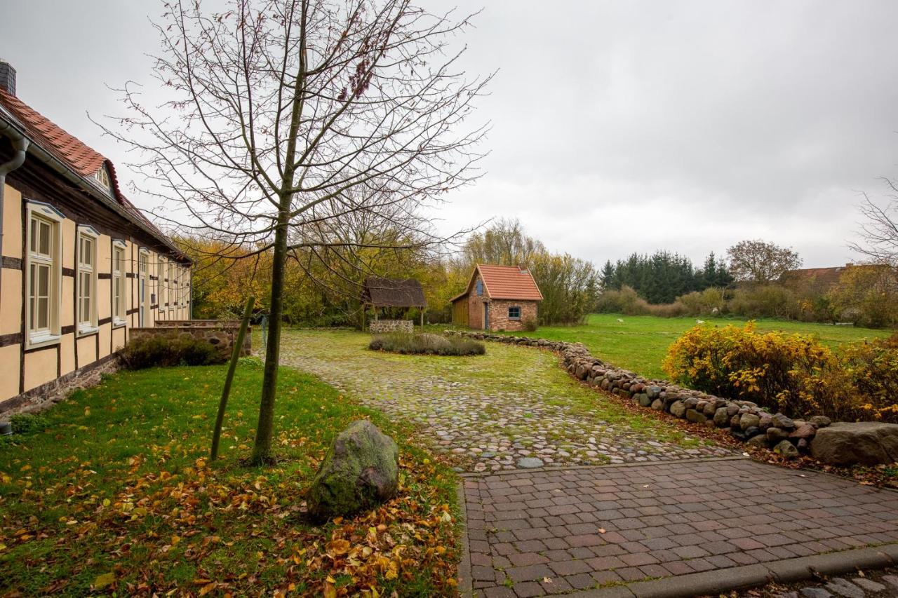 Altes Pastorat Schwichtenberg Borrentin Eksteriør billede